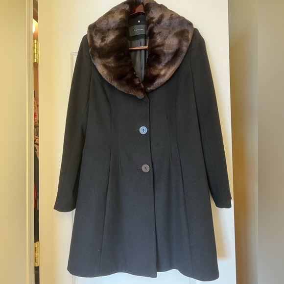 Tahari  coat‎ size 12 - Picture 7 of 9